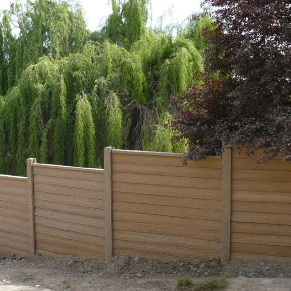 Cierro de Hormigón Imitación Madera Ambas Caras (Altura 1,55 - 2,45 m)