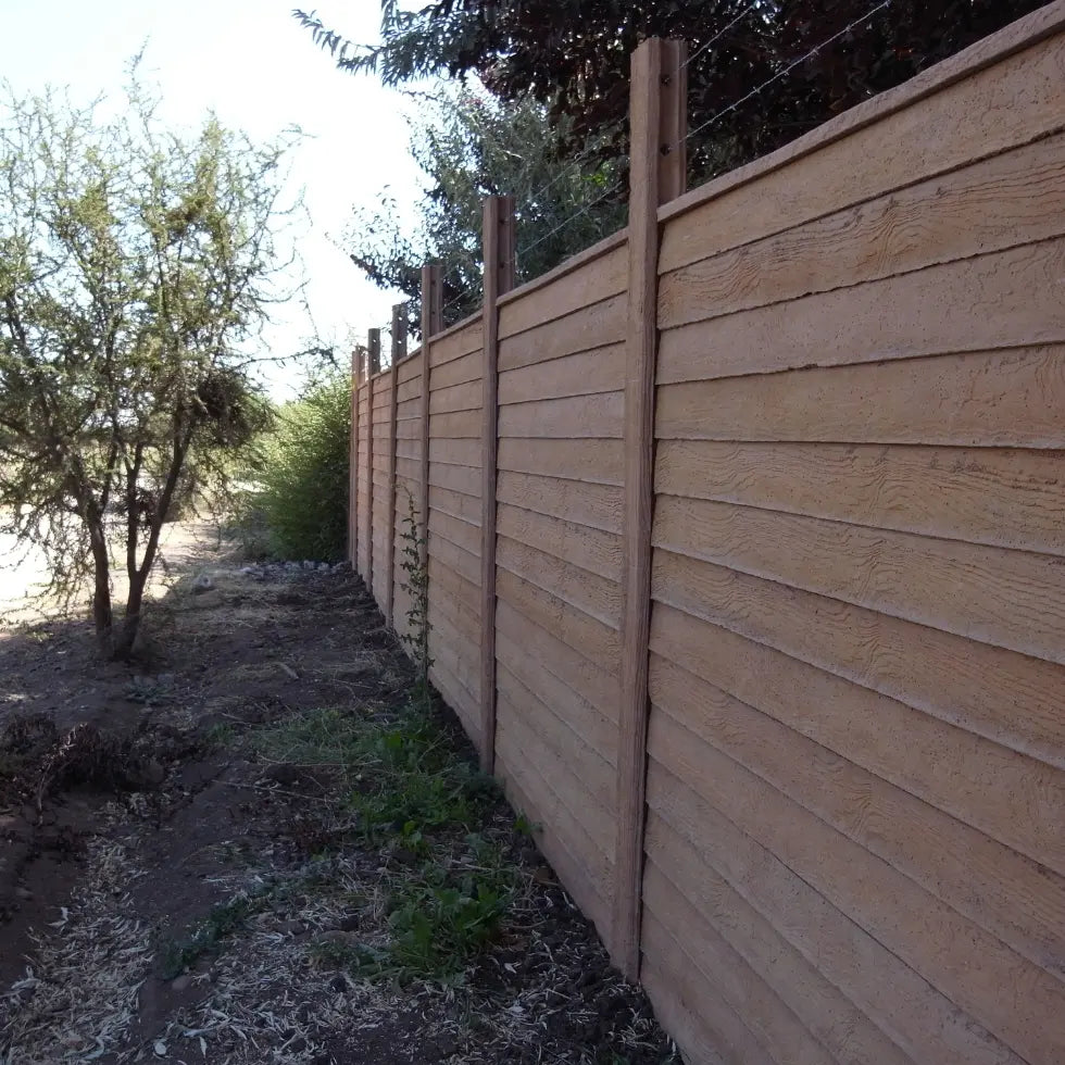 Cierro de Hormigón Imitación Madera Ambas Caras (Altura 1,55 - 2,45 m) Timbercret