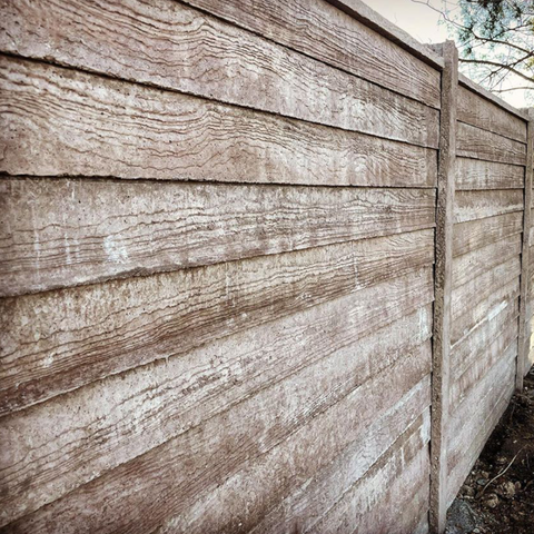 Cierro de Hormigón Imitación Madera Ambas Caras (Altura 1,55 - 2,45 m)