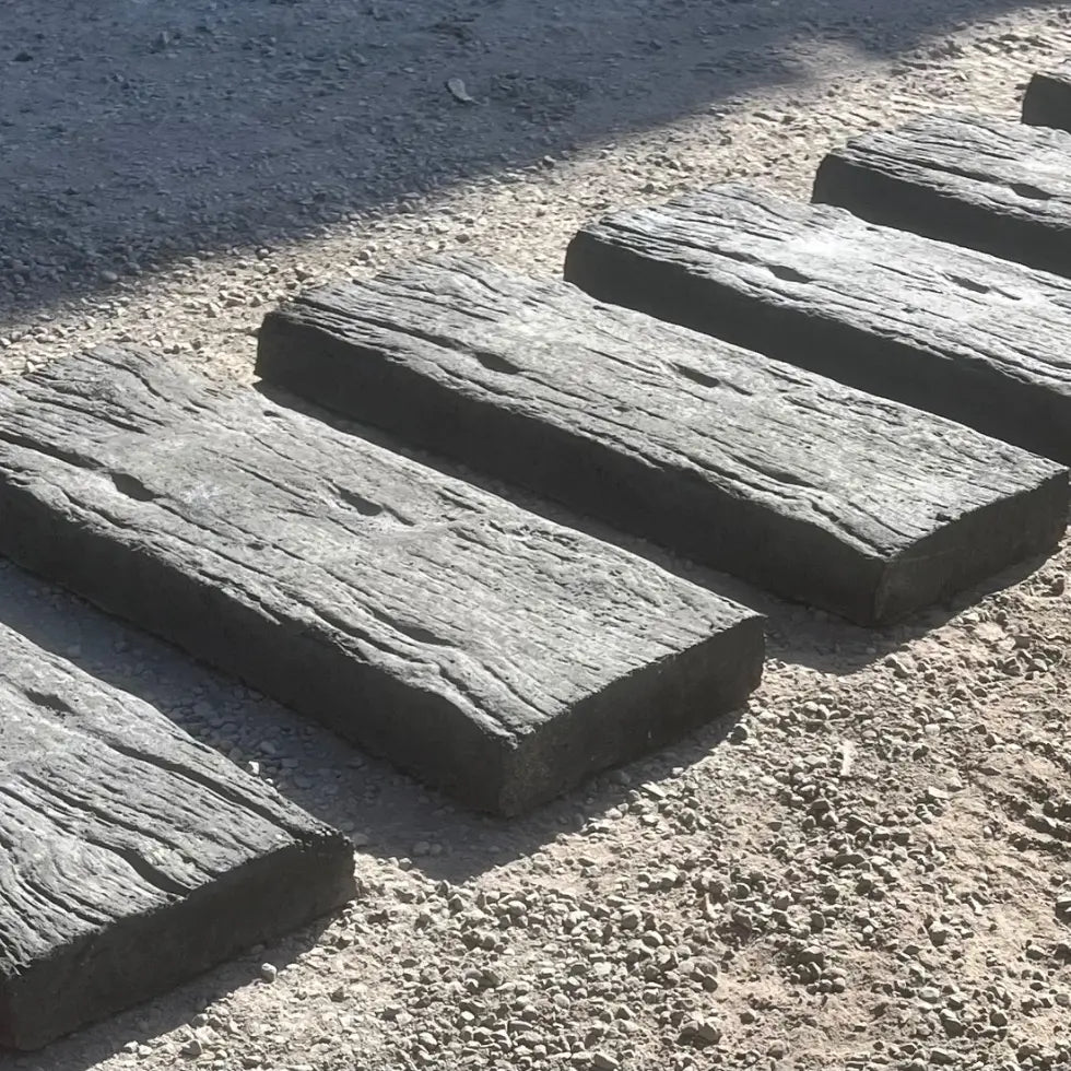 Pastelón Durmiente Textura Rugosa de Hormigón Timbercret