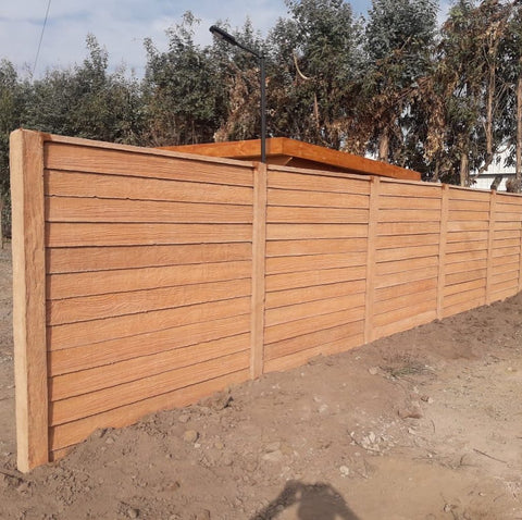 Cierro de Hormigón Imitación Madera Ambas Caras (Altura 1,55 - 2,45 m)